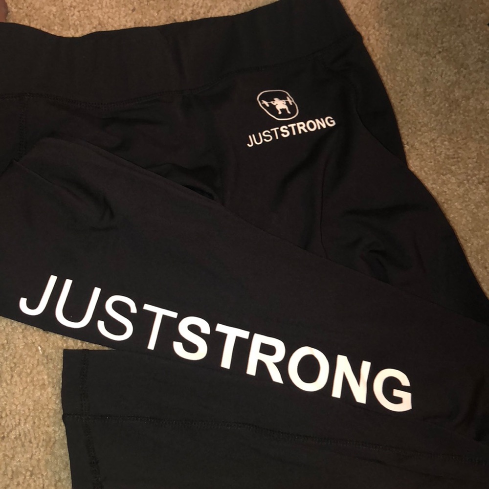 SOLD🚫 Just strong black leggings